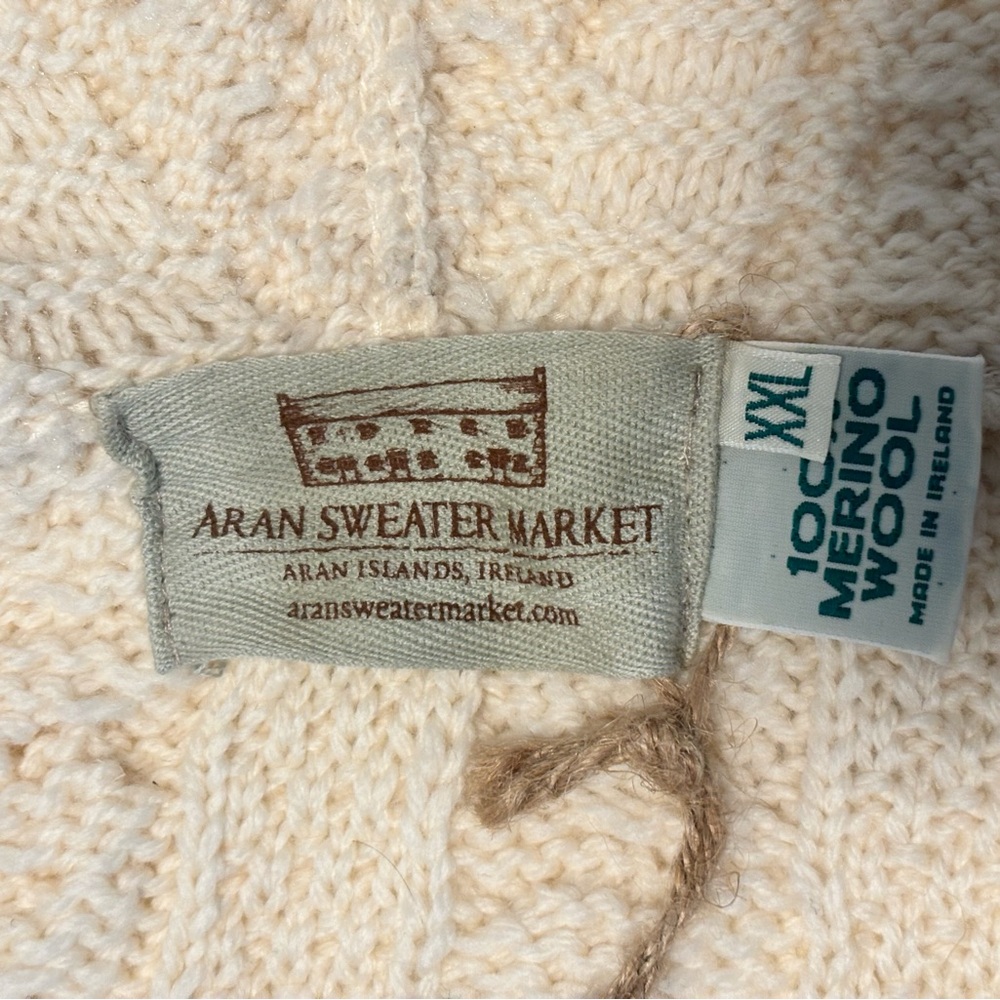 NWT Irish Wool Sweater - Hooded Women’s XXL *Purchased In Dublin Ireland* - Picture 6 of 9